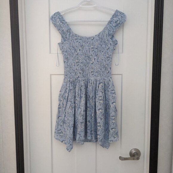 Sundress - Picture 2 of 8